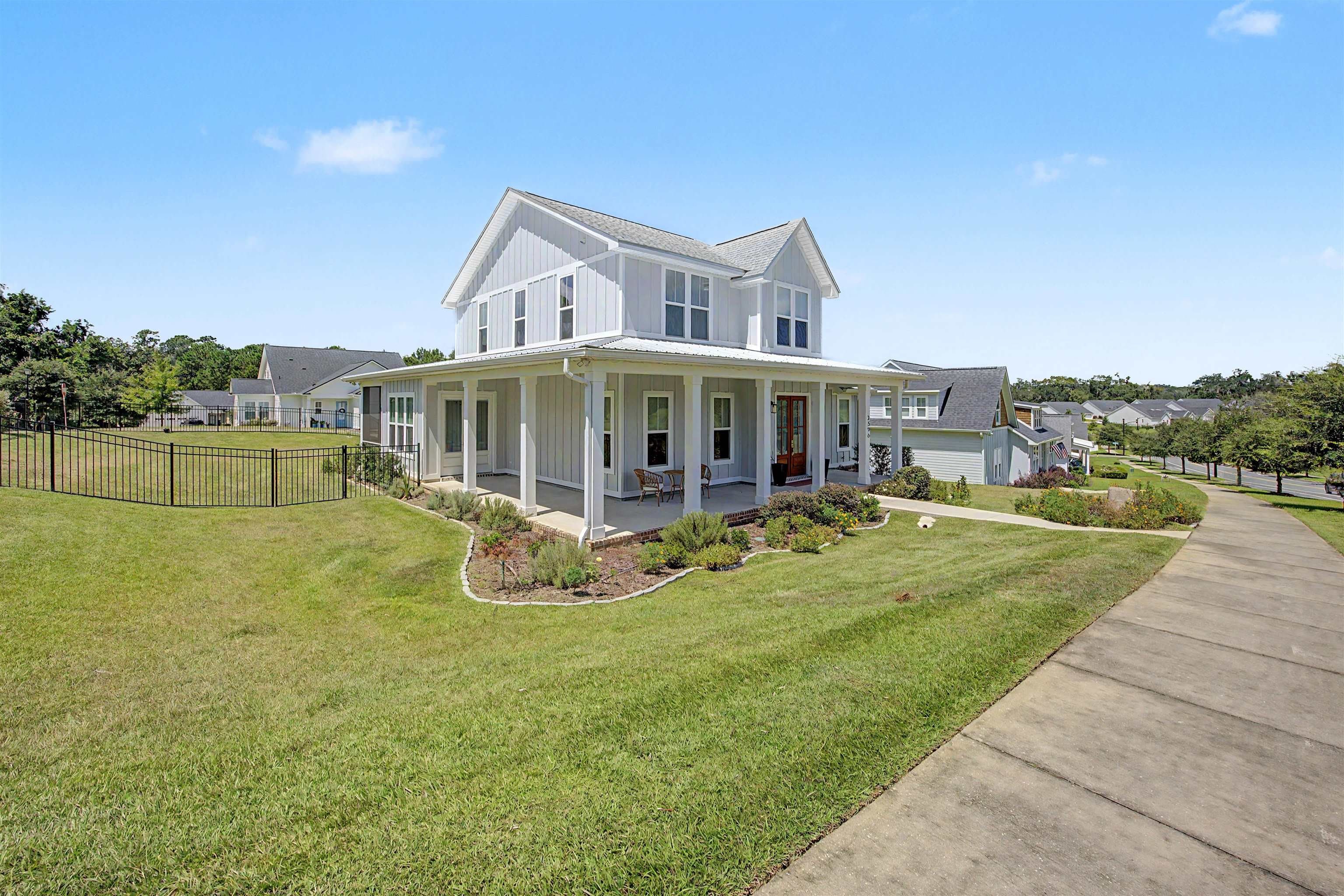 3596 BILTMORE Avenue – photo 3
