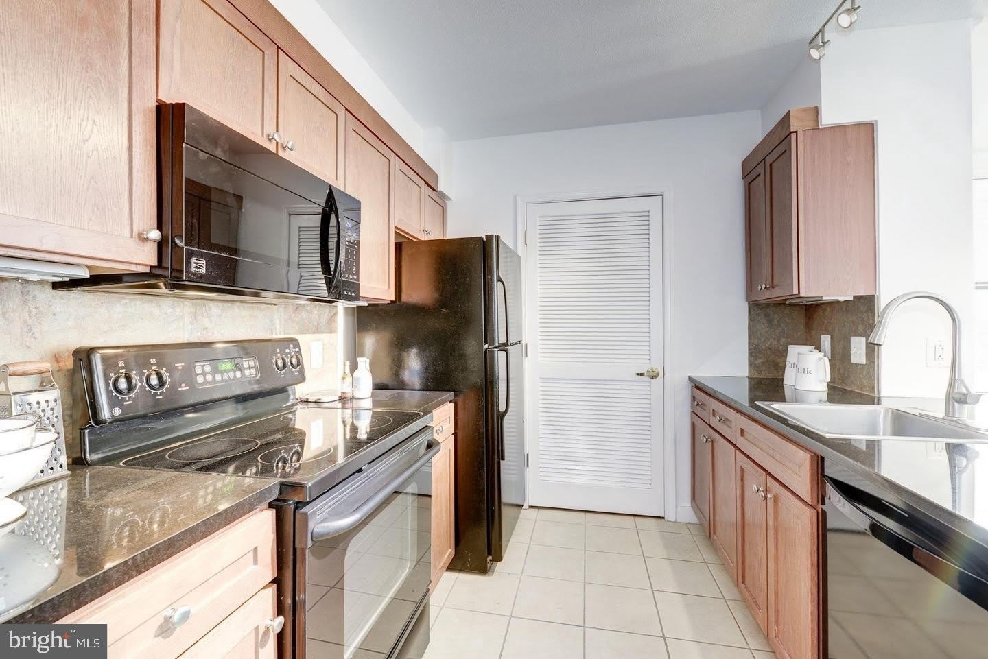 631 D Street NW – photo 5