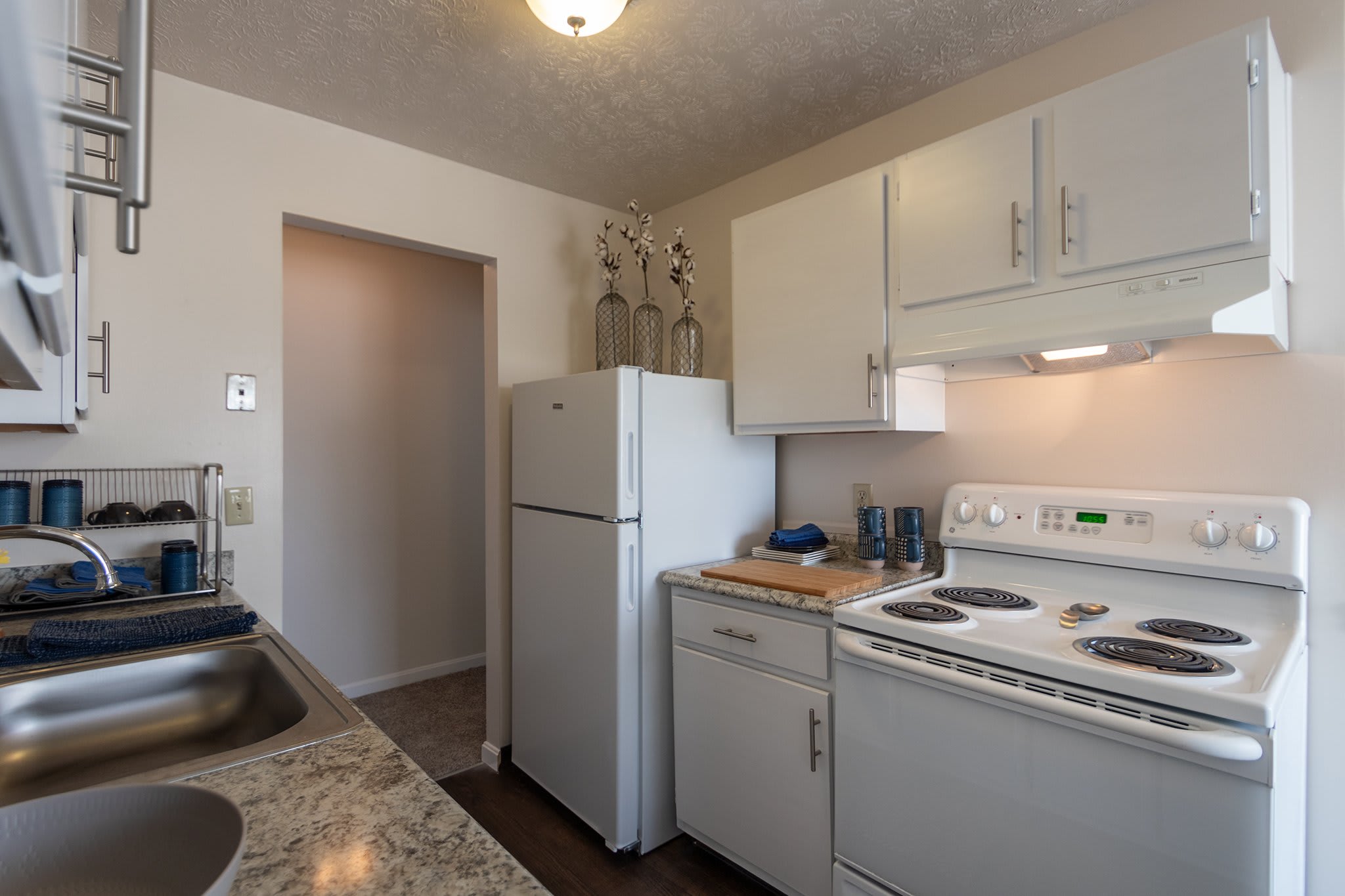 Fairfield Pointe Apartments – photo 2