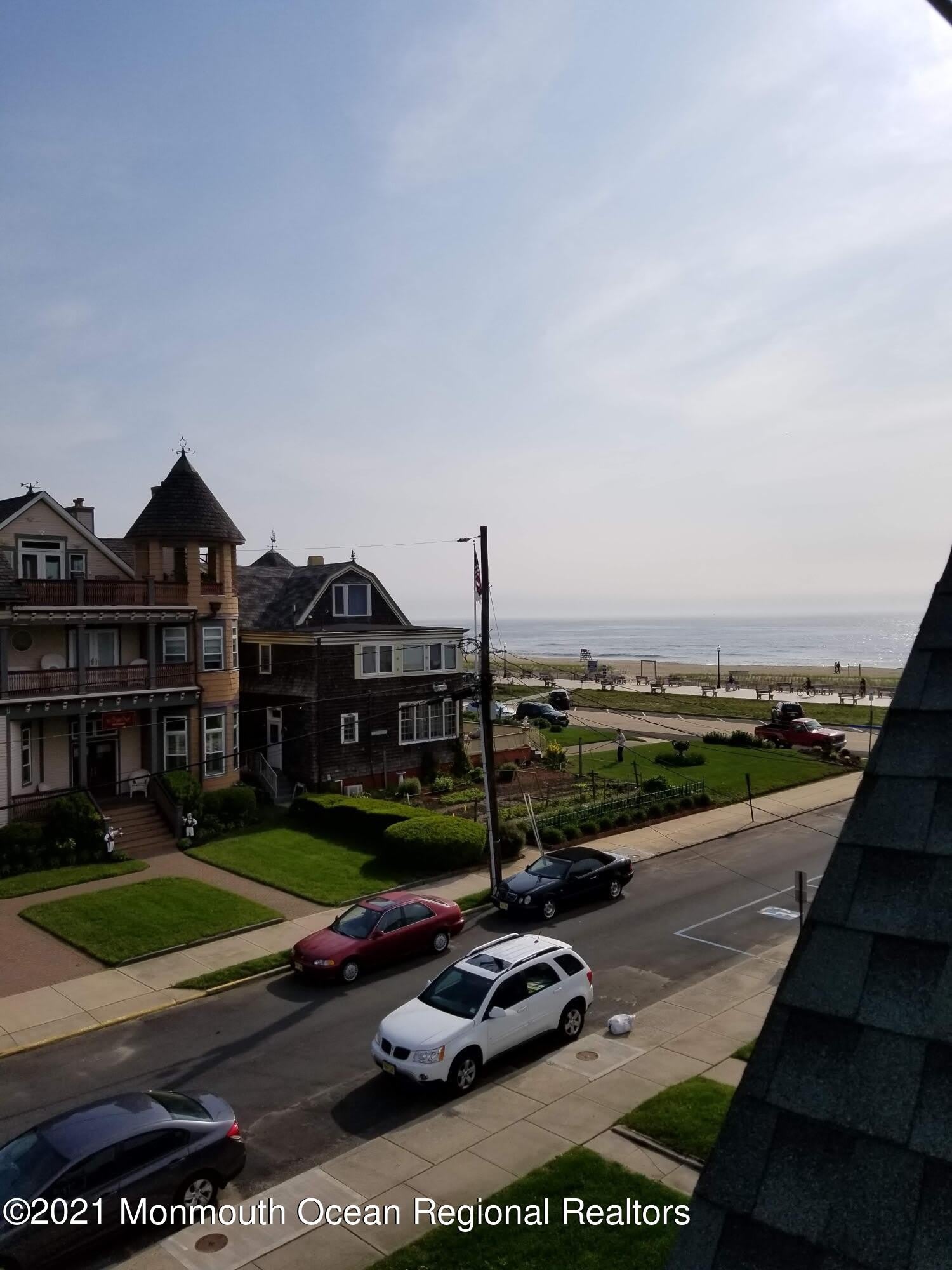 6 Heck Avenue – photo 2