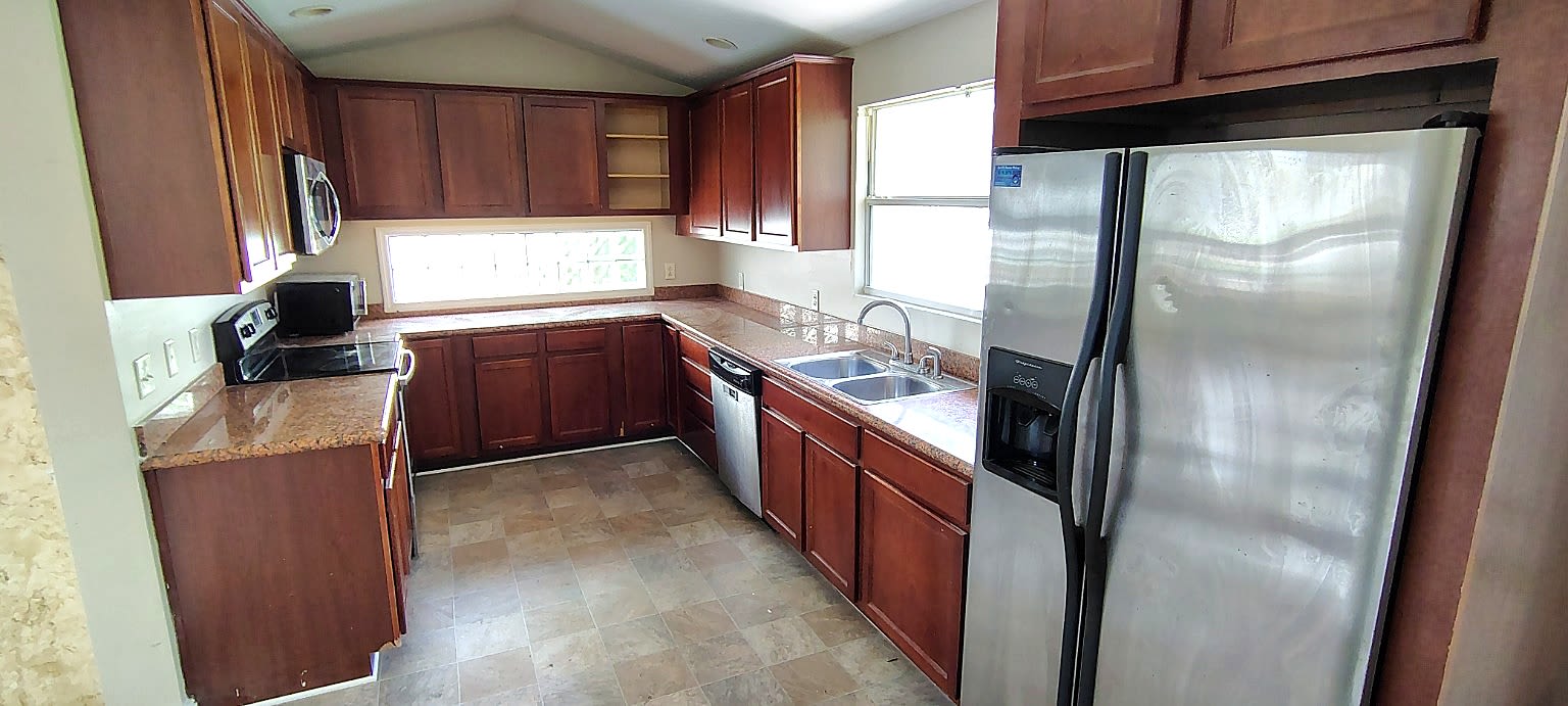 807 Stockell Street – photo 3