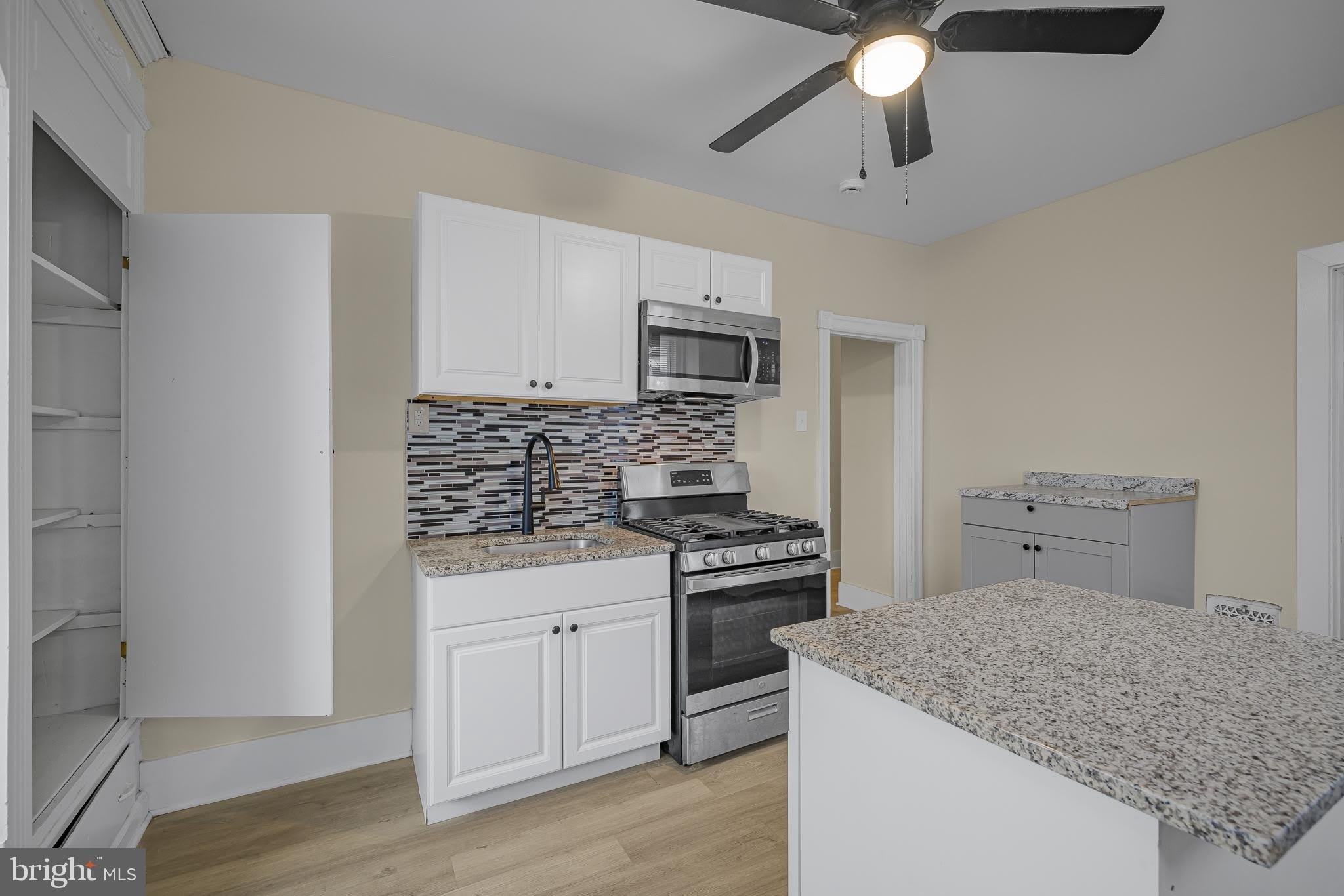 5723 SPRUCE ST – photo 3