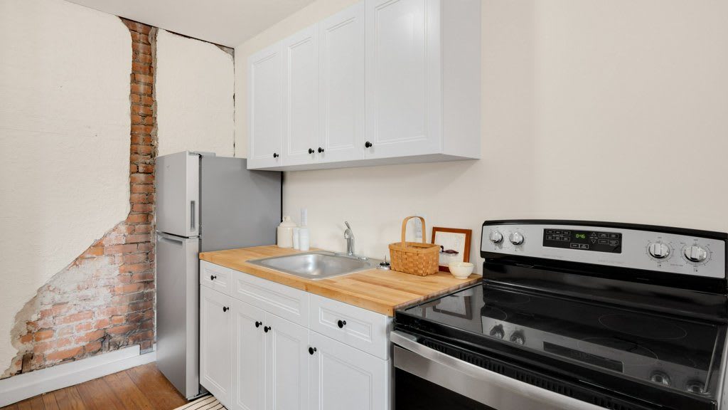 Lovely Westside Home – photo 5
