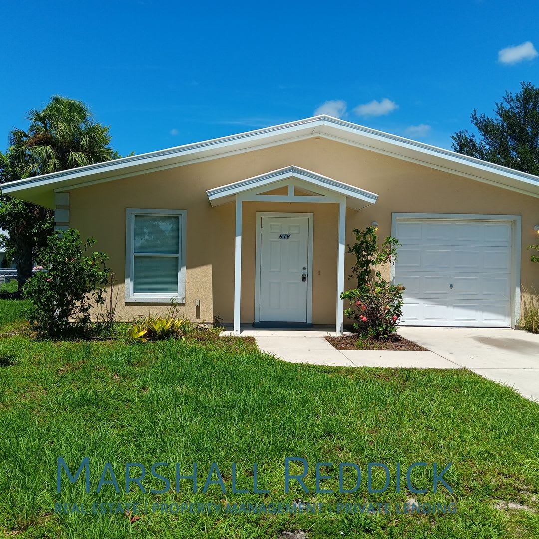 3 bed 2 bath 1 car garage – photo 1