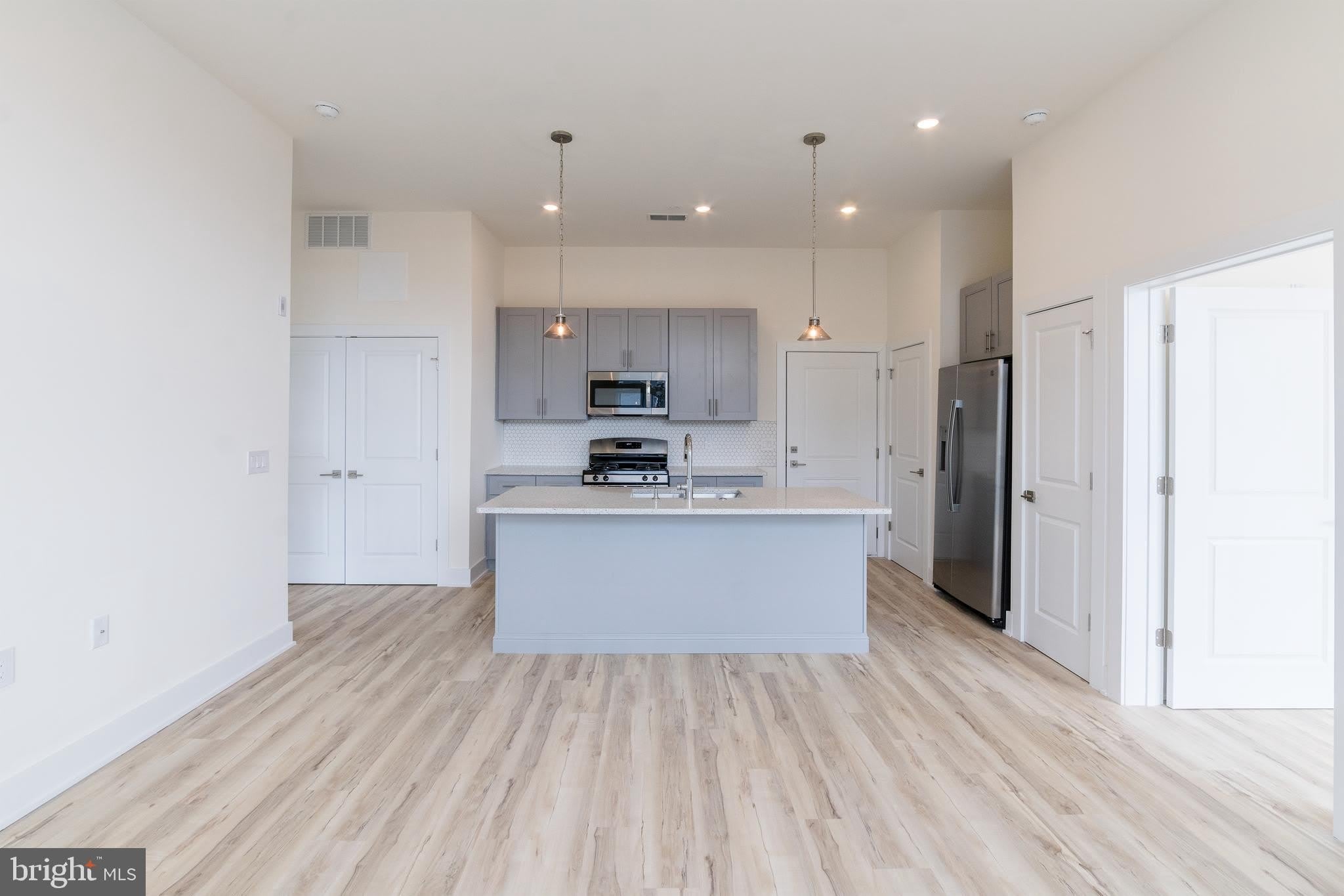 1129 Germantown Avenue – photo 3