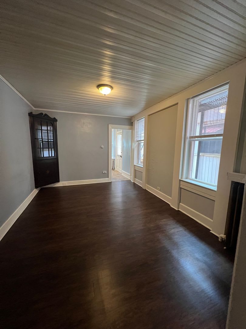 544 W Chestnut – photo 1