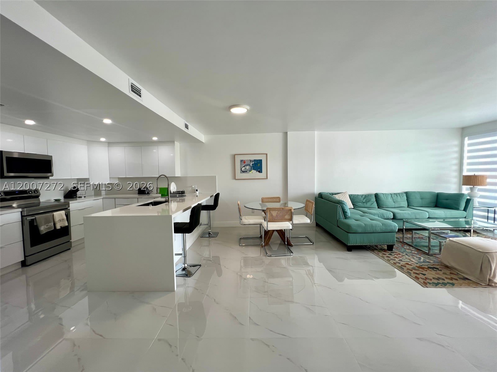 155 Ocean Lane Dr – photo 1