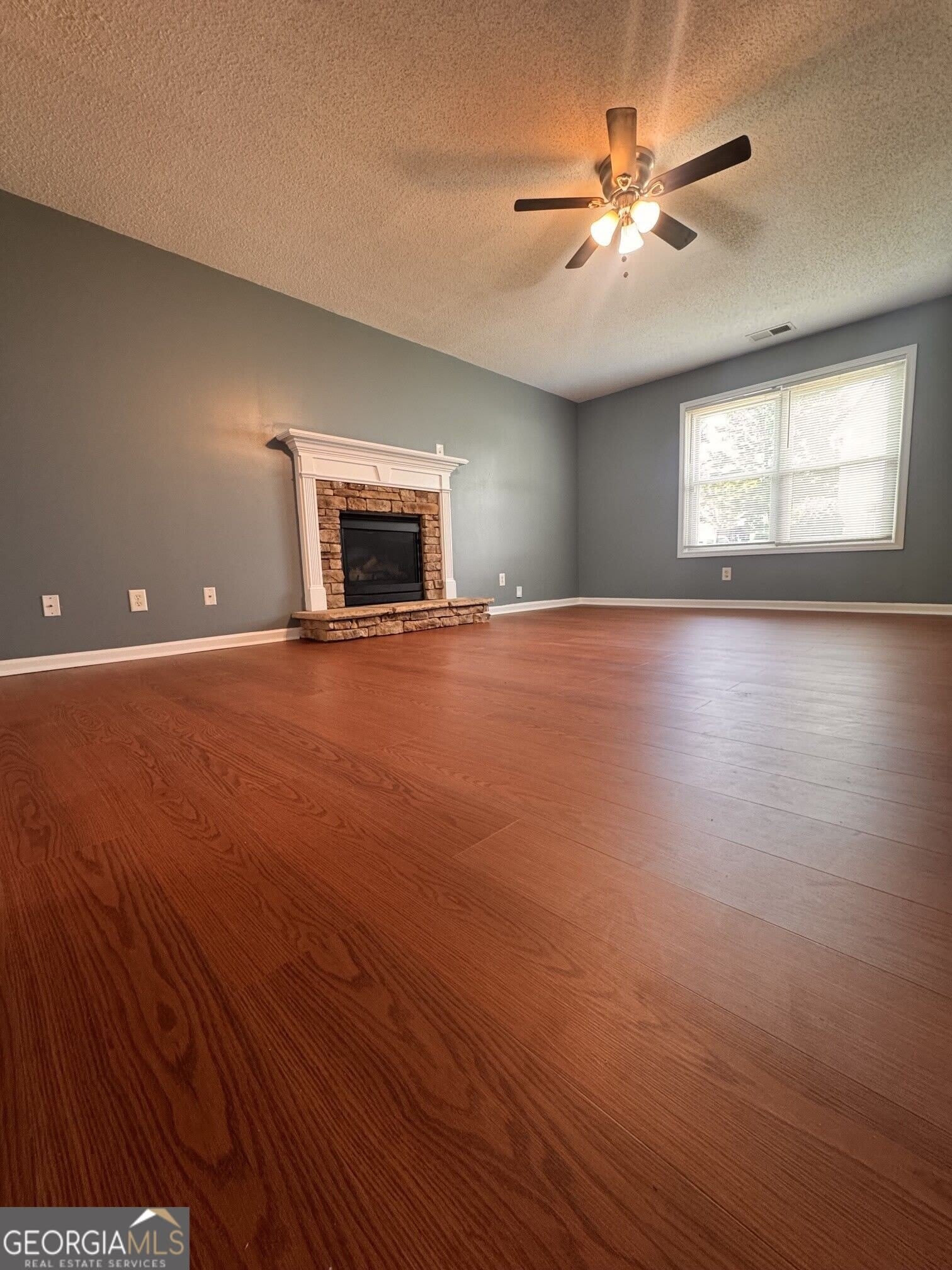 4011 Village Main Street – photo 2