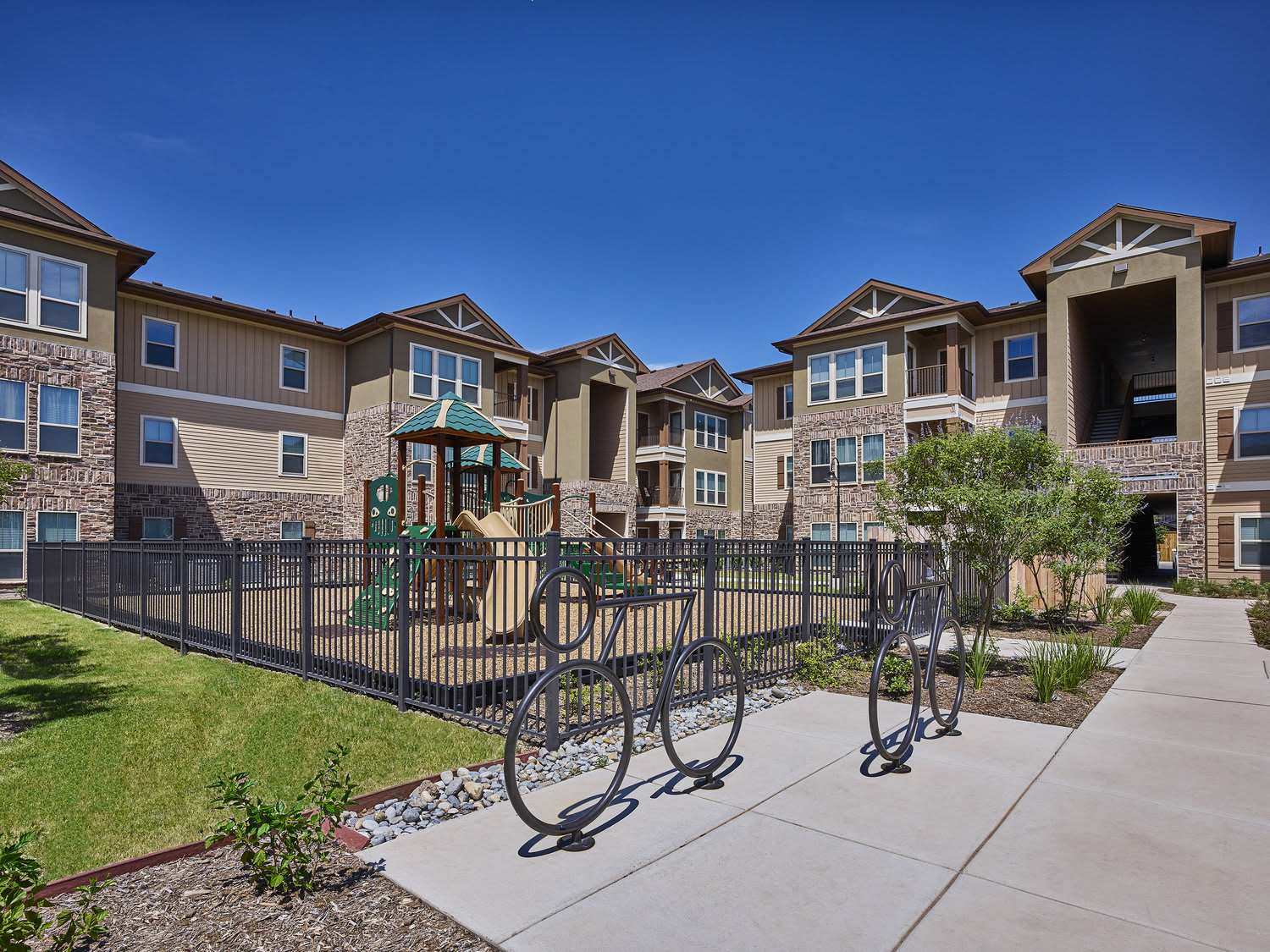 Avanti East – photo 5