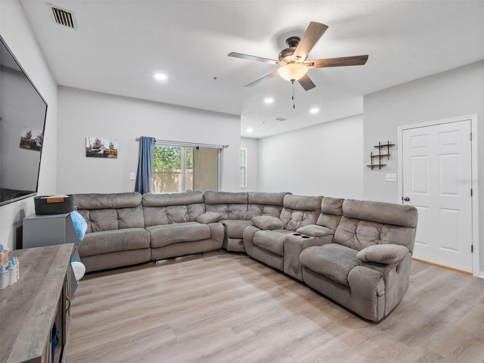 3831 PARKRIDGE Circle – photo 5