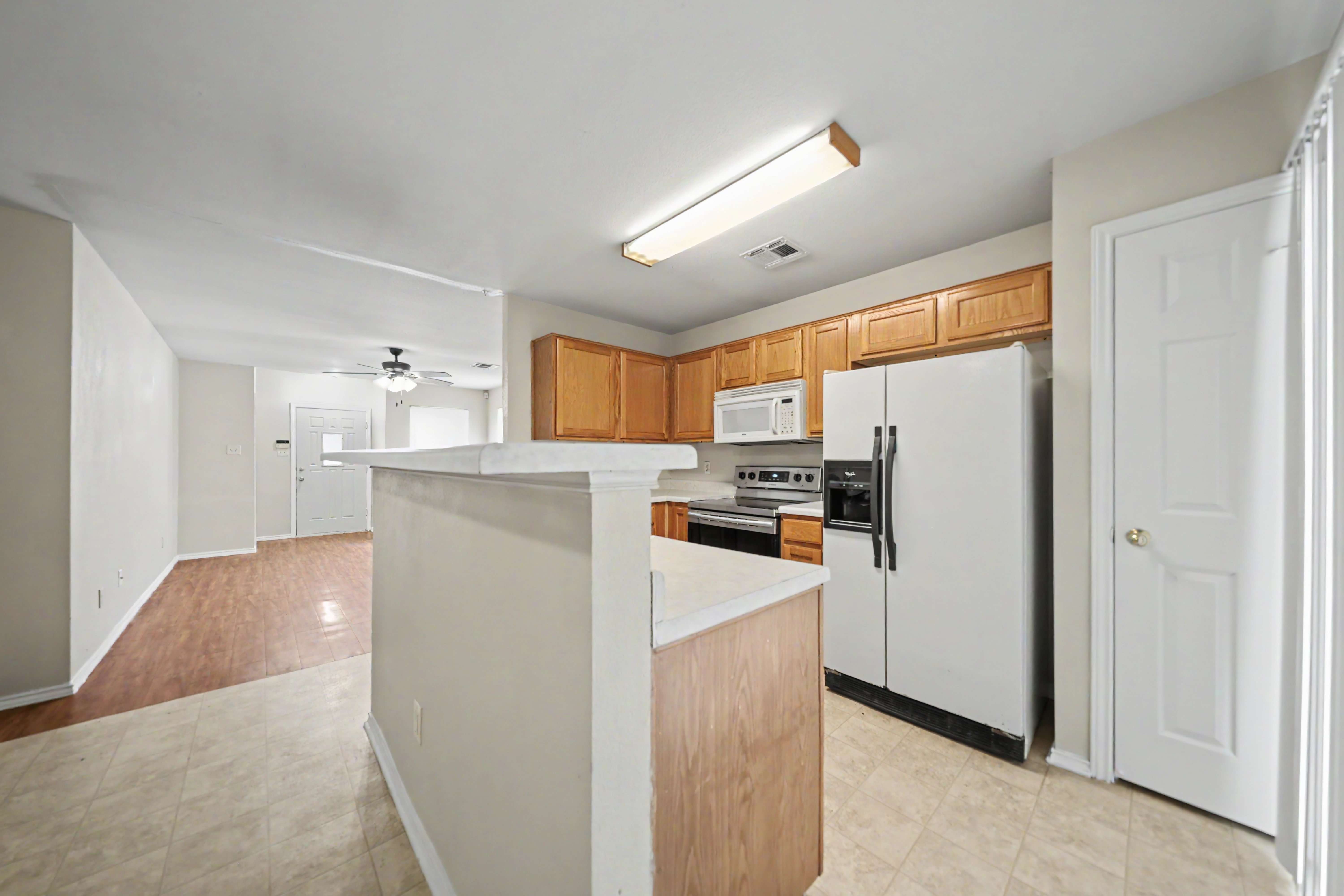 1404 Fox Creek Dr – photo 4