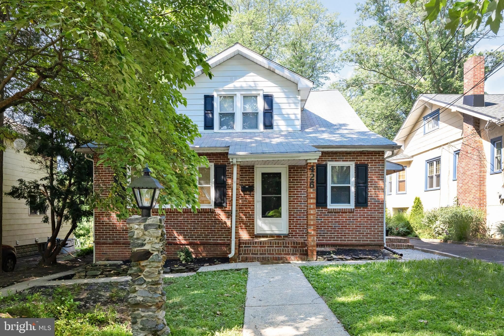426 4Th Avenue – photo 1