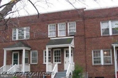 565 NELSON AVE E – photo 1