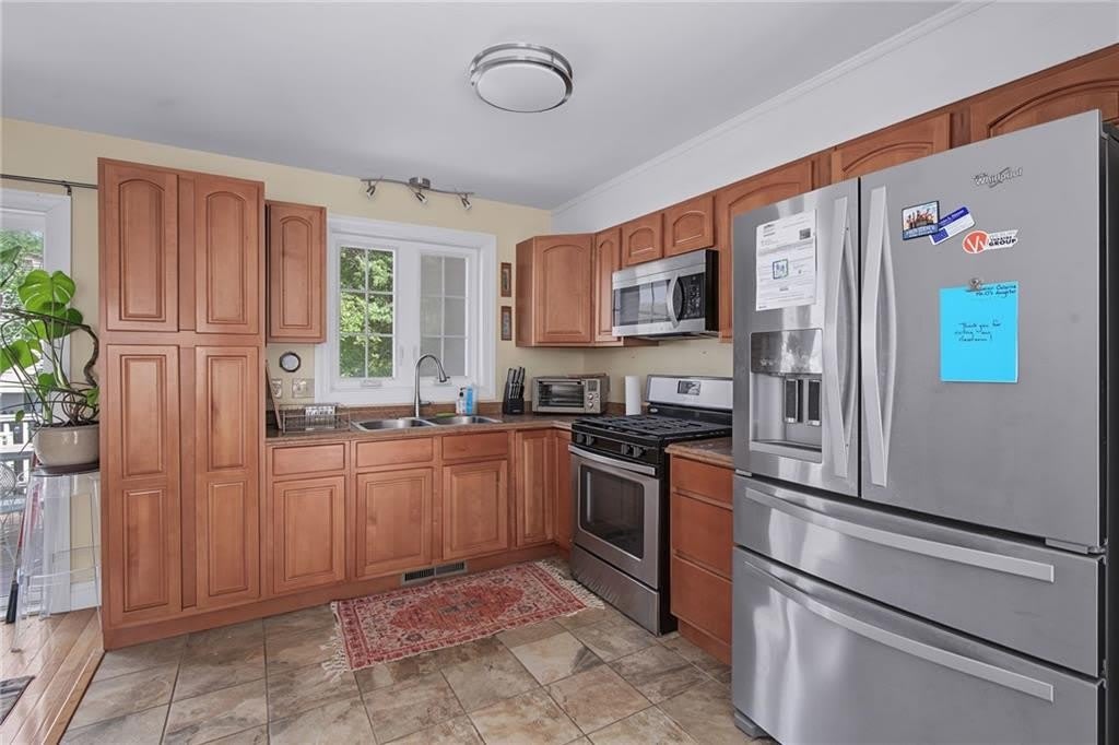 45 Oakwood Avenue – photo 4
