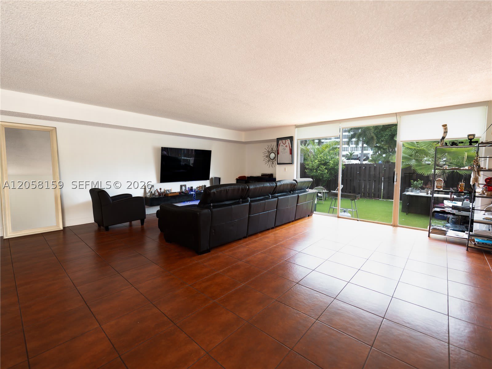 2200 NE 7th St – photo 5