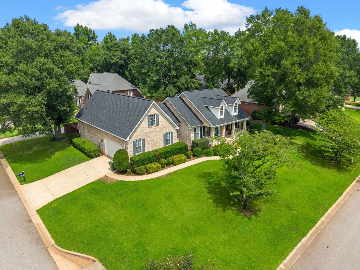 3 BR, 2.5 BA Home in Sterling Estates Community, Easy Access to I-85 – photo 2
