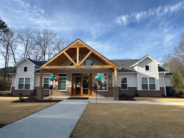 Pine Reserve Apartments – photo 2