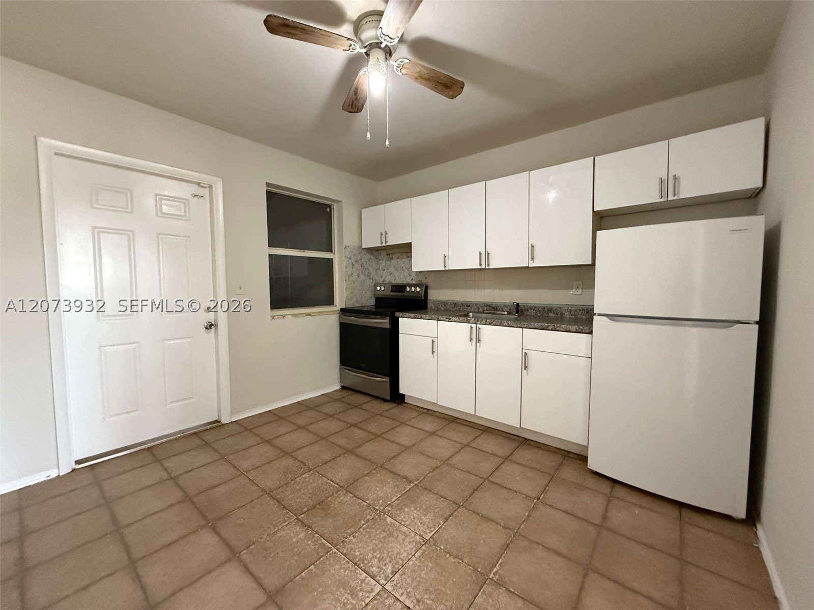 900 SW 5th St – photo 2