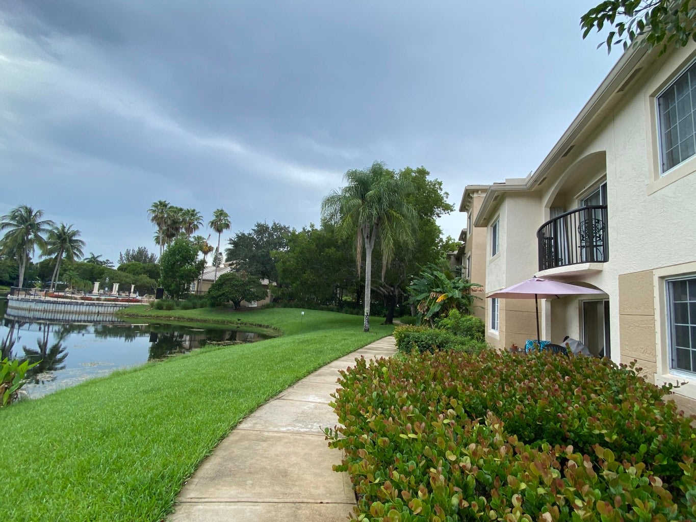100 Crestwood Ct N – photo 1