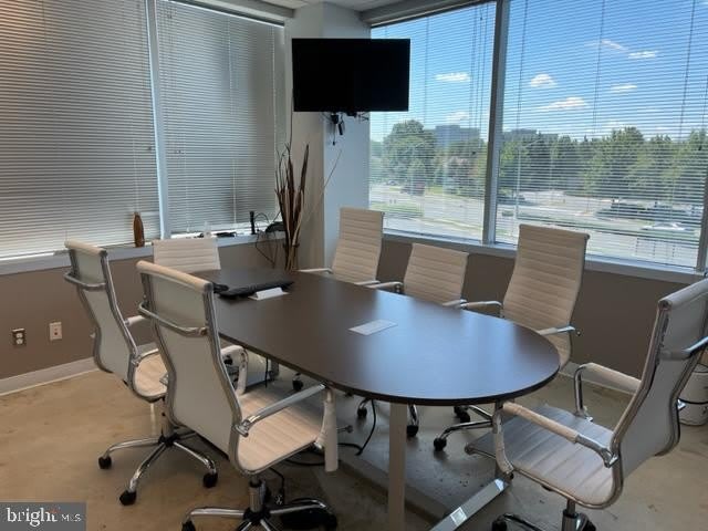 950 HERNDON Parkway – photo 2