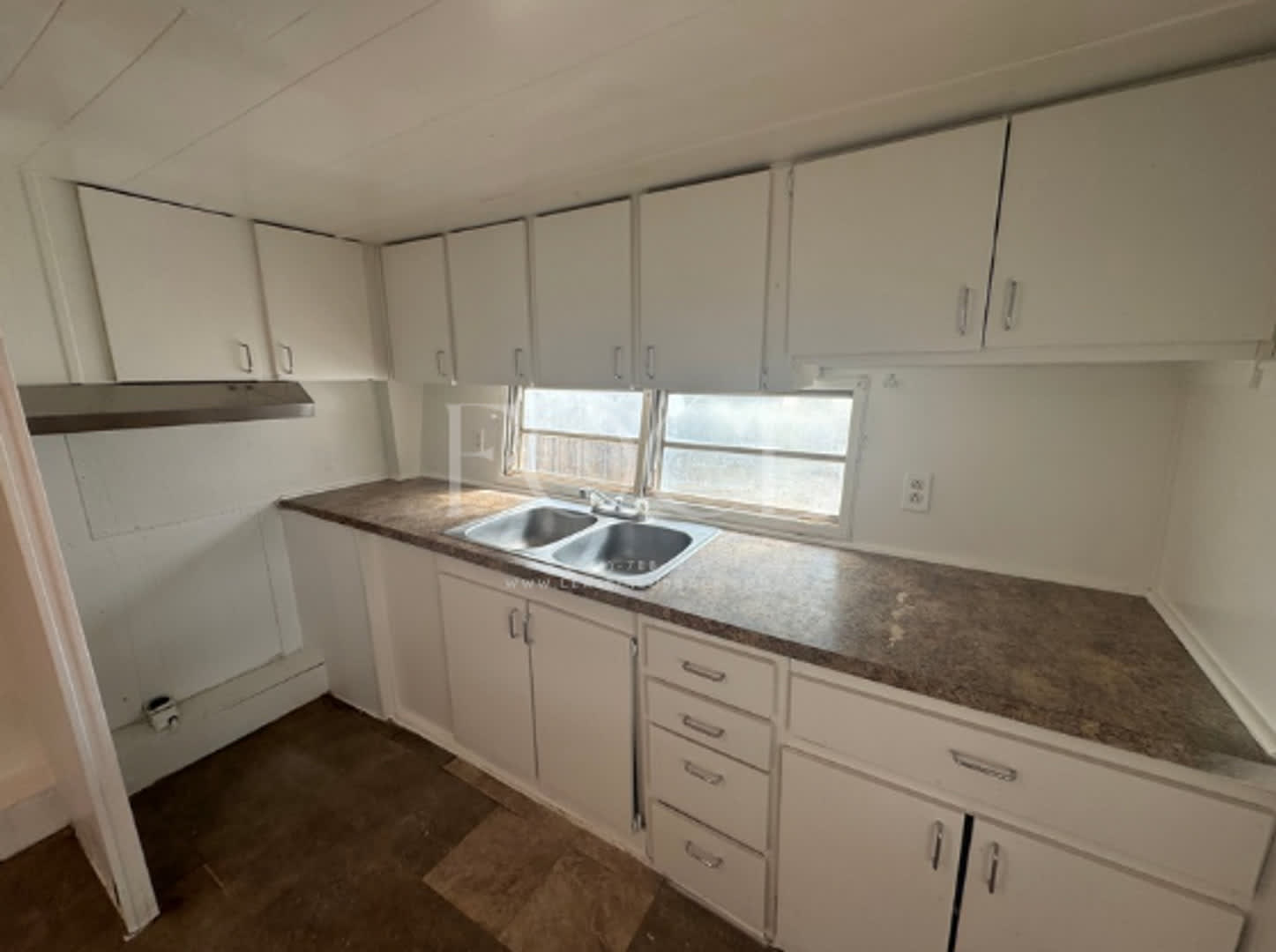 1 bedroom, 1 bath Mobile Home – photo 5