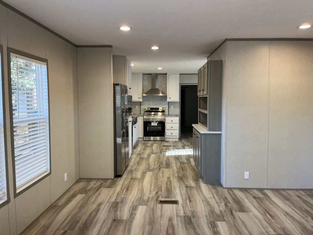 220 Sequoia Dr – photo 4