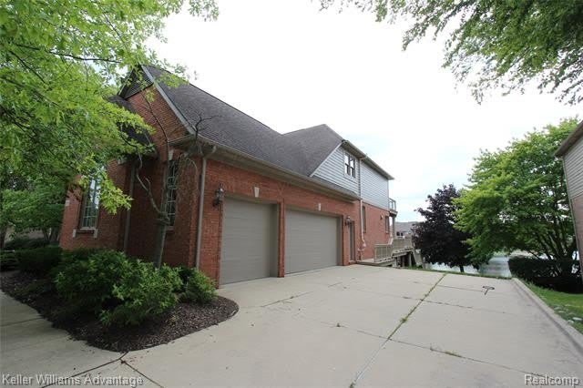 18547 Clairmont Circle E – photo 2