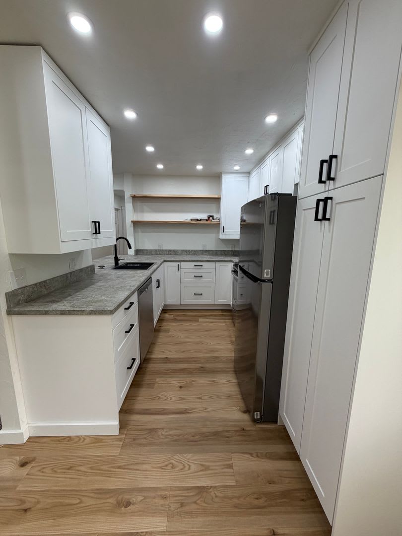 Meadow 2-bedroom, 2-bathroom apartment with garage available immediately. – photo 2