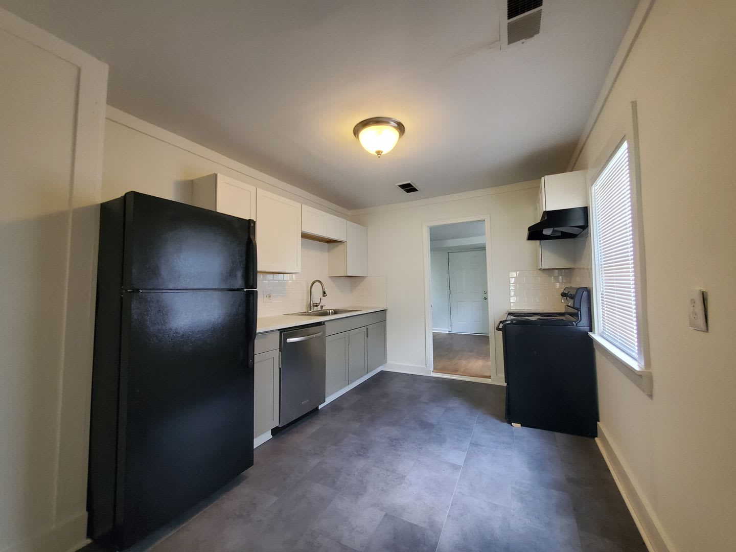 25 Off Move In Special Open House Every Thursday 6 00Pm Until 6 30Pm And Saturday 3 00Pm Until 3 30Pm Cute Home In Decatur Hardwoods Throughout – photo 4