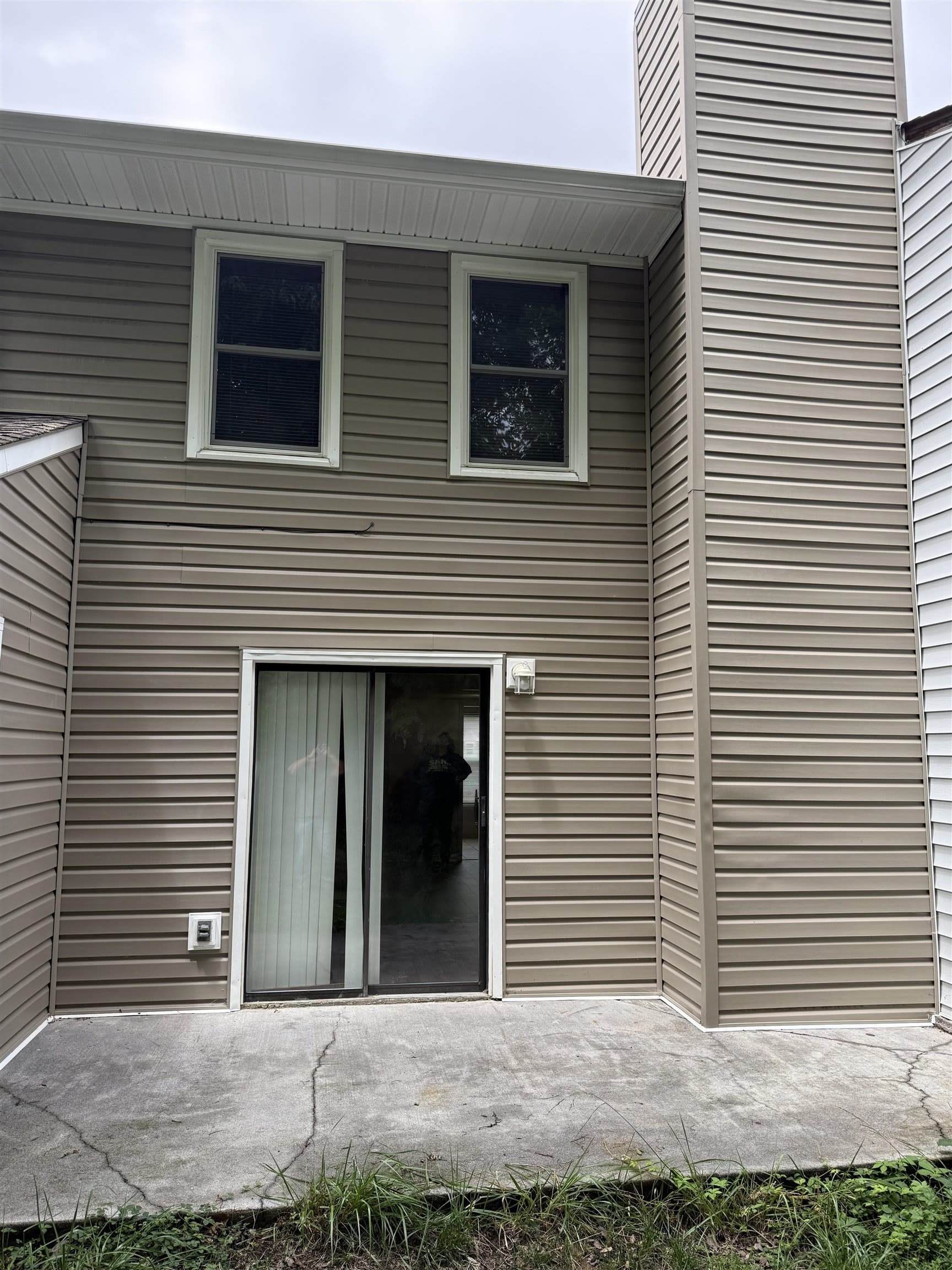 1679 York Drive – photo 2