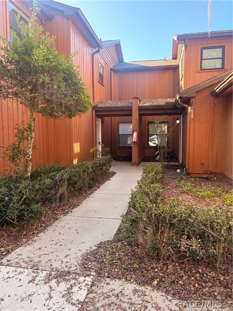 2701 NE 10th Street – photo 1