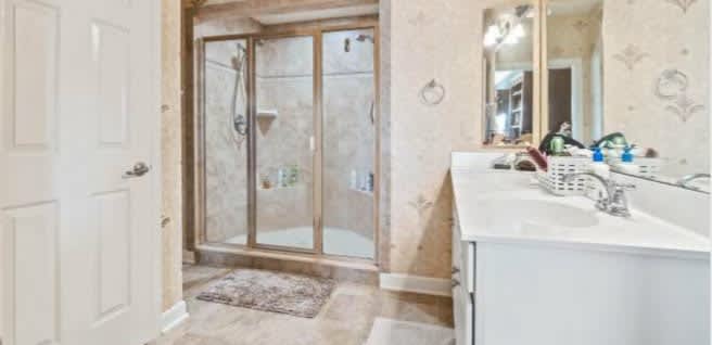 15164 Lancashire Drive – photo 2