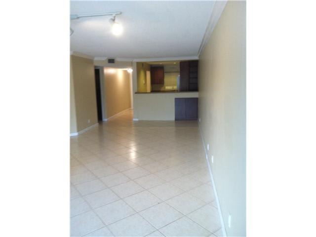3029 Riverside Drive – photo 4