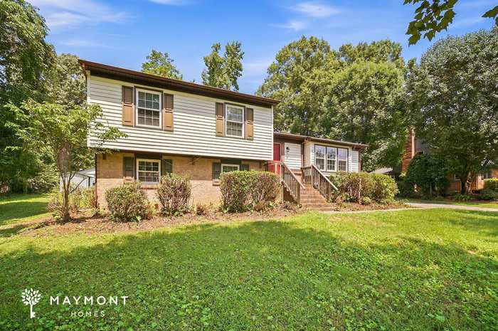 1010 Buckingham Avenue – photo 5