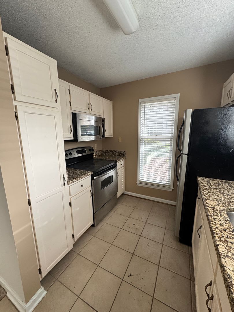 2 bedroom 2 bath condo in Parkside Condos next to Fletcher Park – photo 5