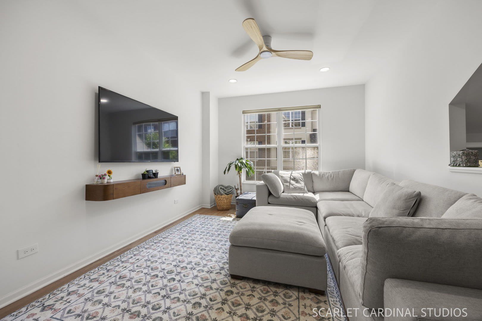 1419 S Fairfield Avenue – photo 2
