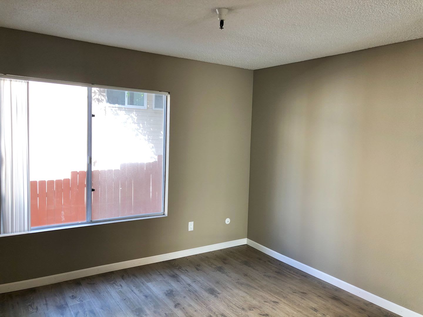 Beautiful 1 Bedroom, SENIOR home (55+) $1,520 /MO – photo 1