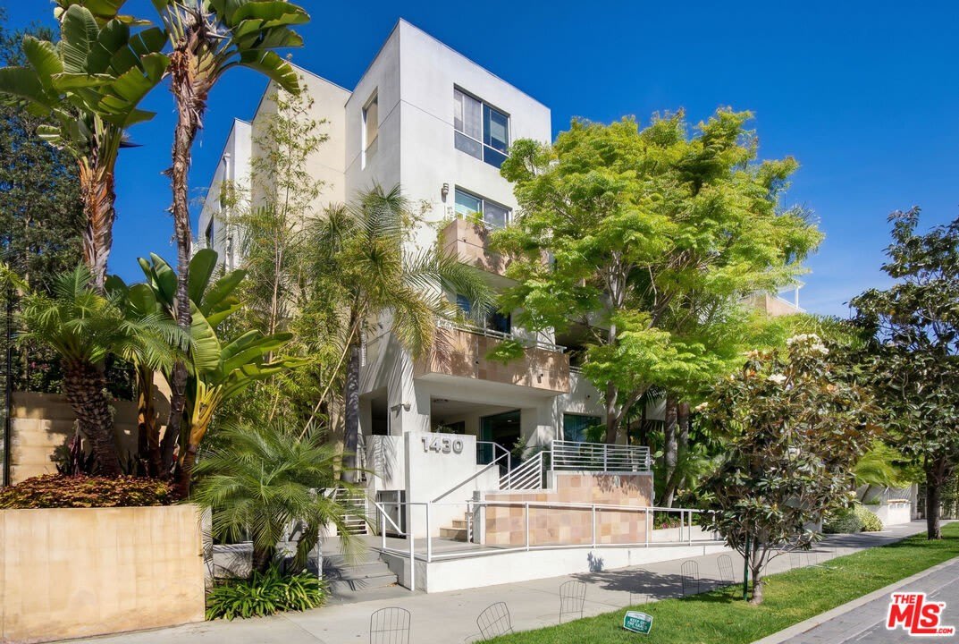 1430 S Beverly Glen Blvd – photo 1