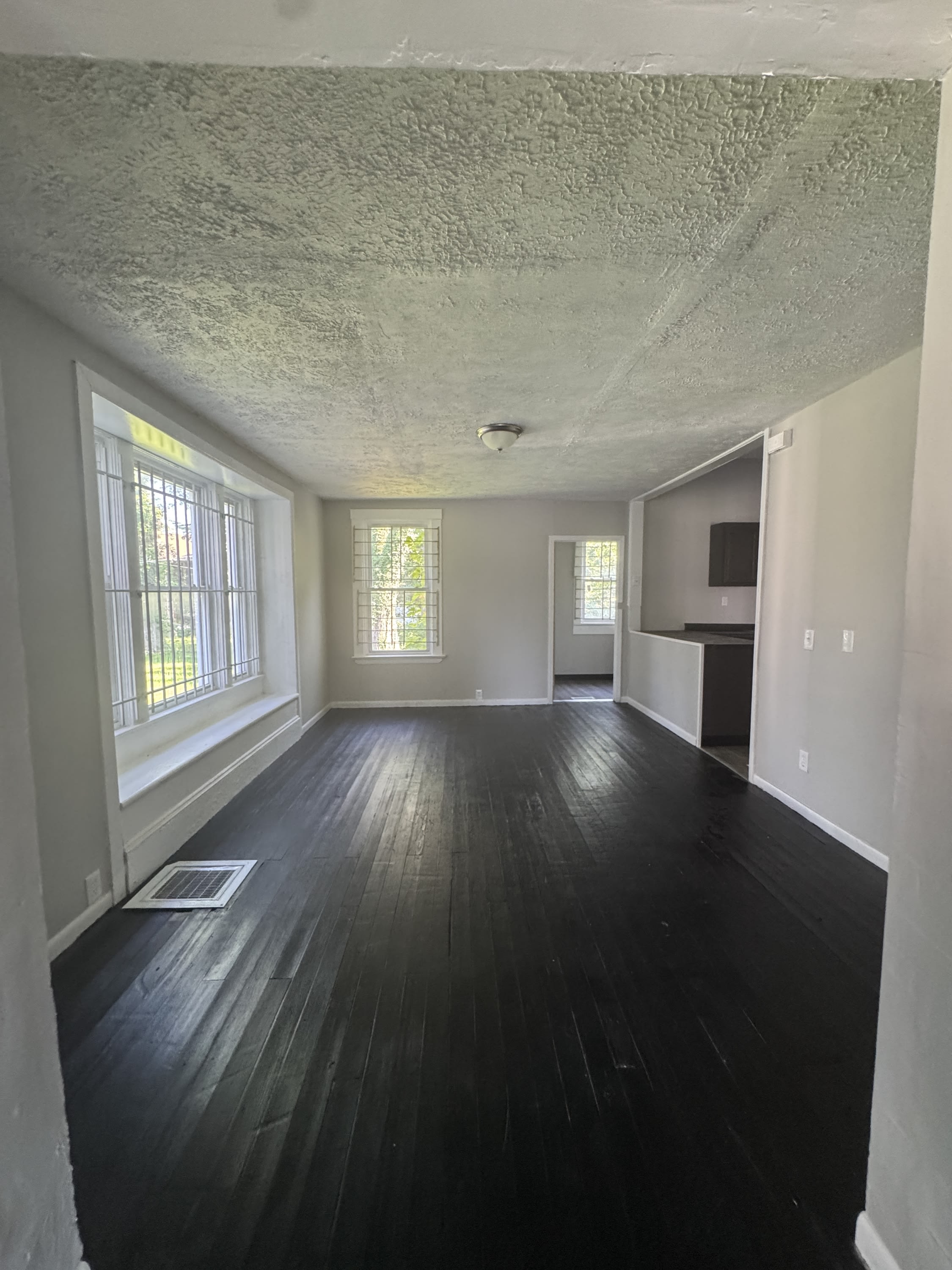 9719 Miles Avenue – photo 4