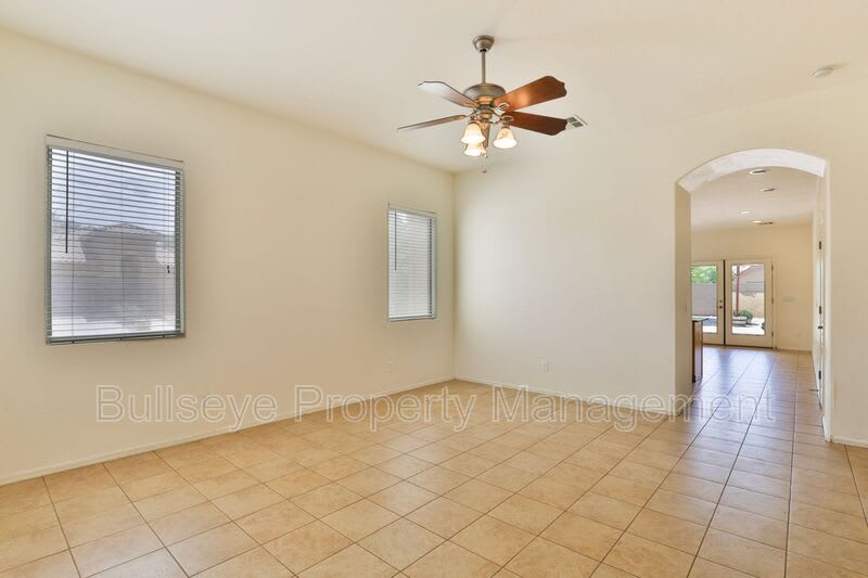 11547 E. Sylvan Ave – photo 4