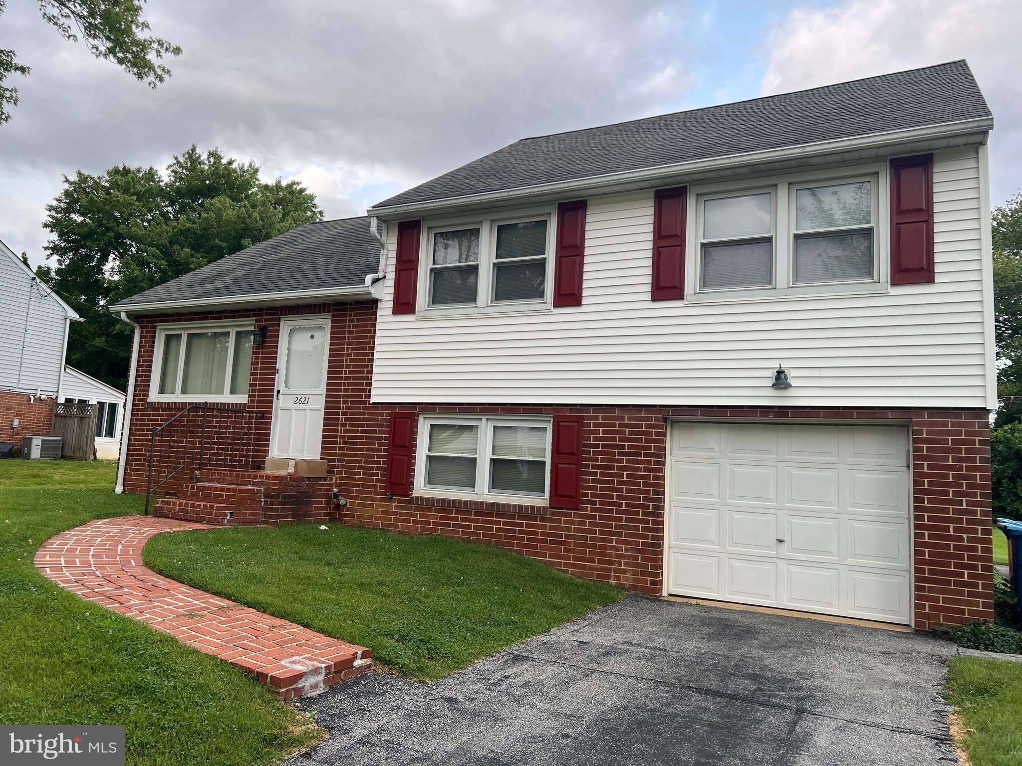2621 DARBY Drive – photo 1