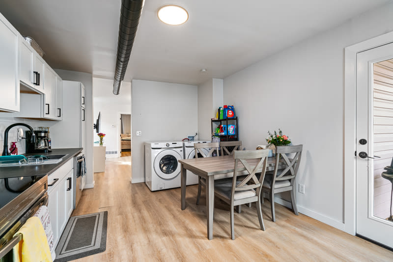 3206 Dobson St – photo 4