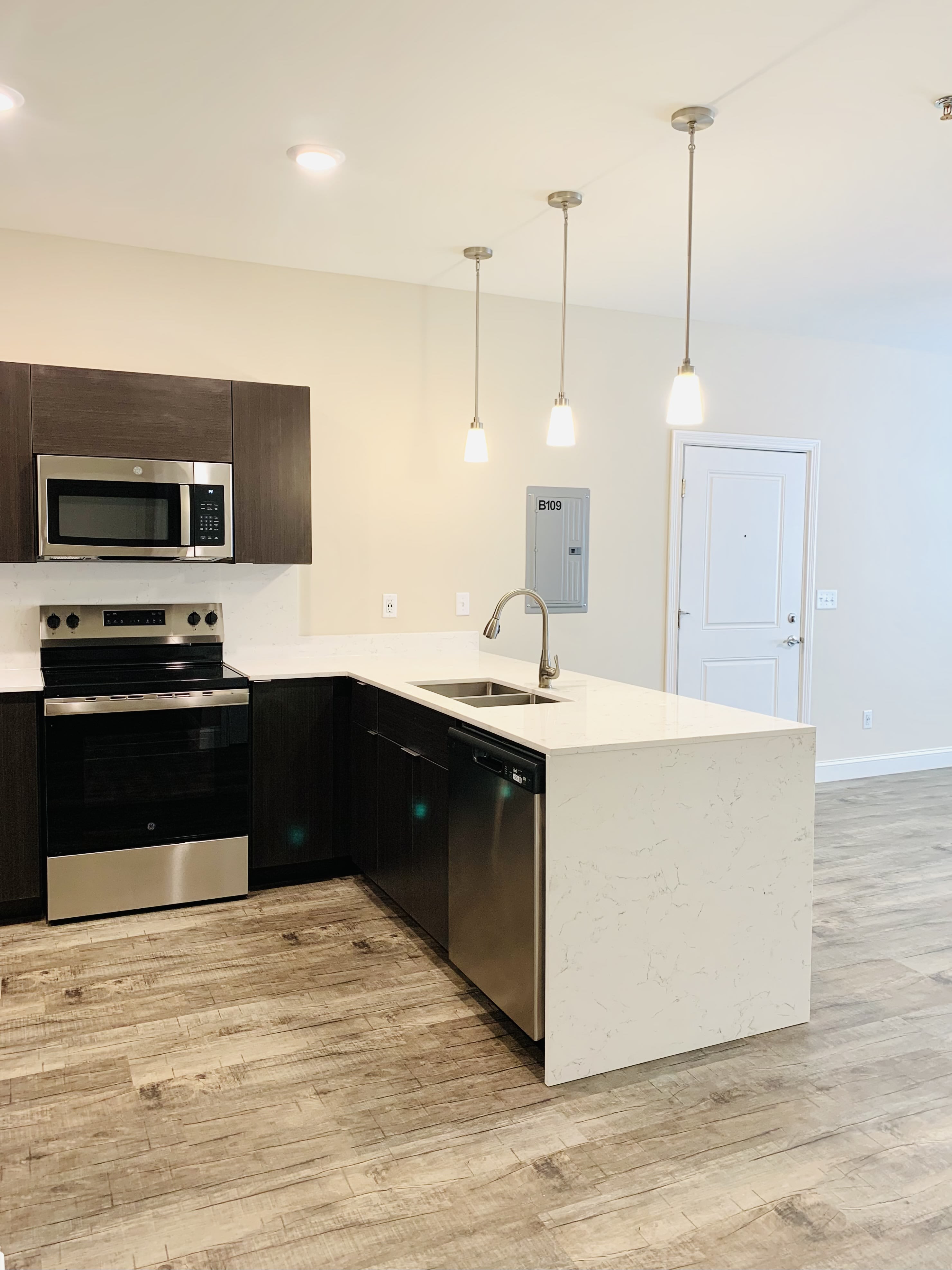 1235 Kenilwood Way – photo 4