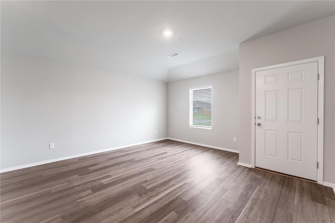 3604 N Hariet Drive – photo 3