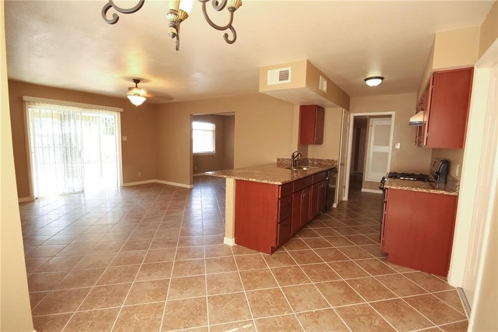 10804 Gloster Court – photo 5