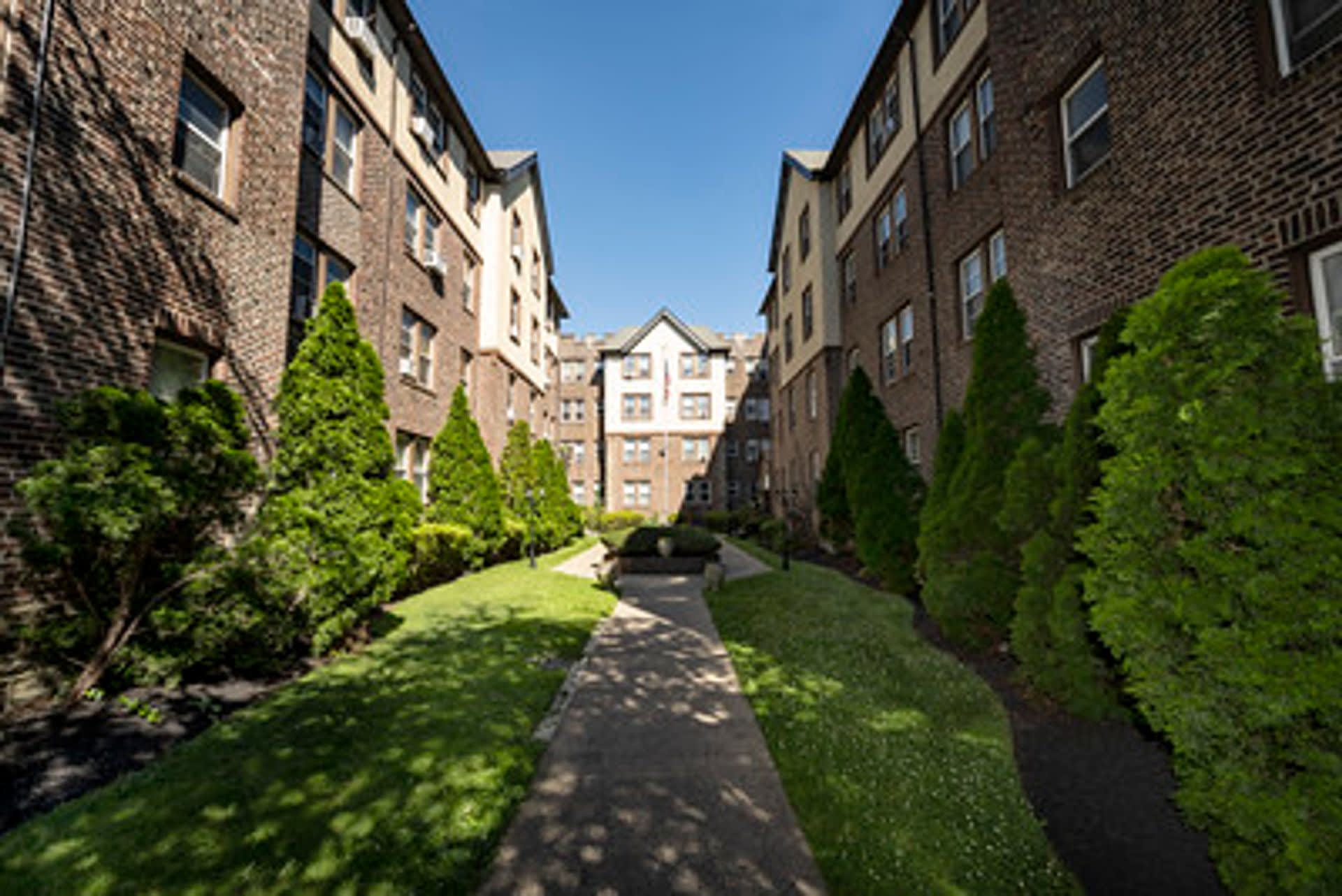 English Manor – photo 2