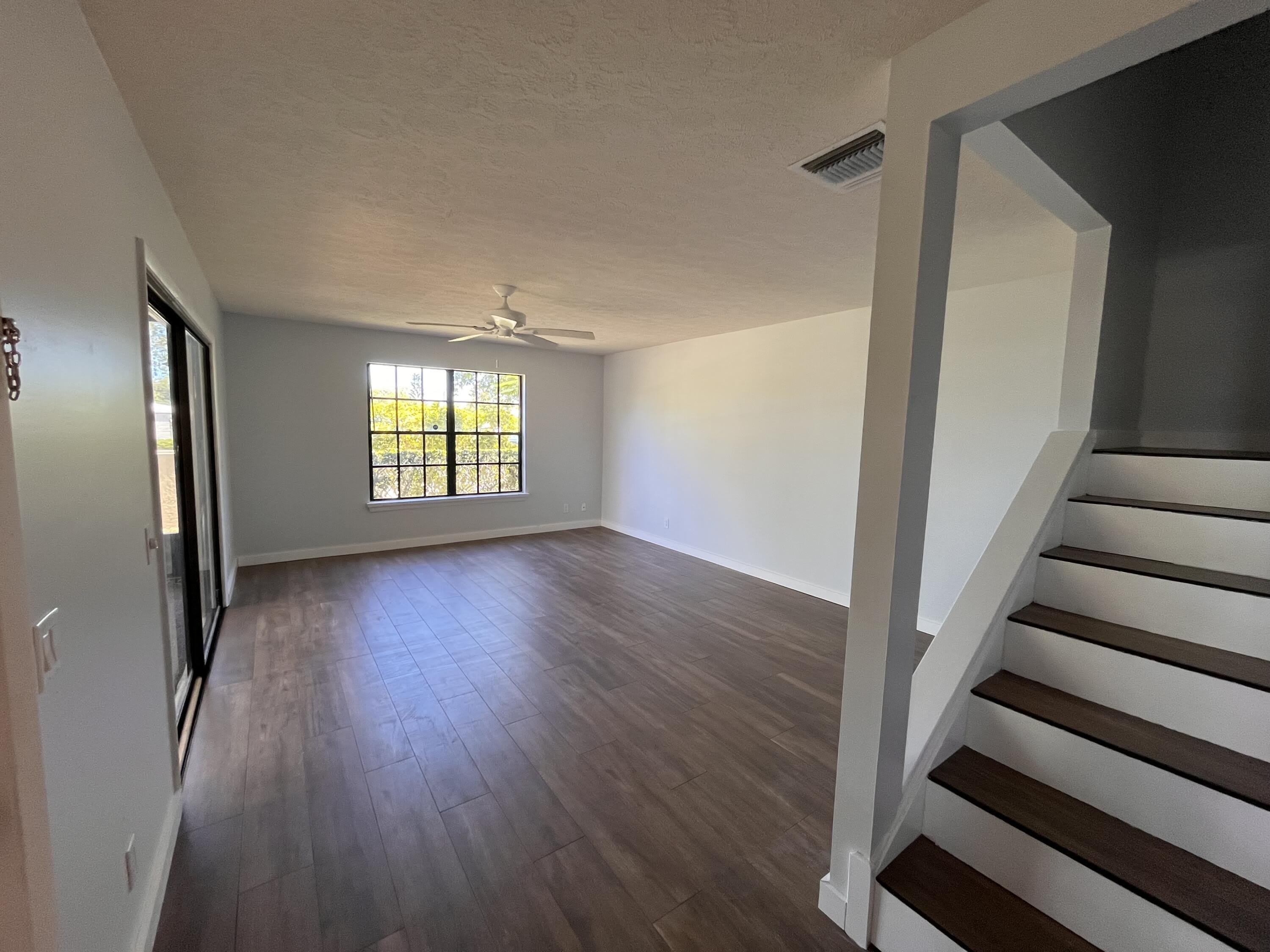 7281 SE Concord Place – photo 5