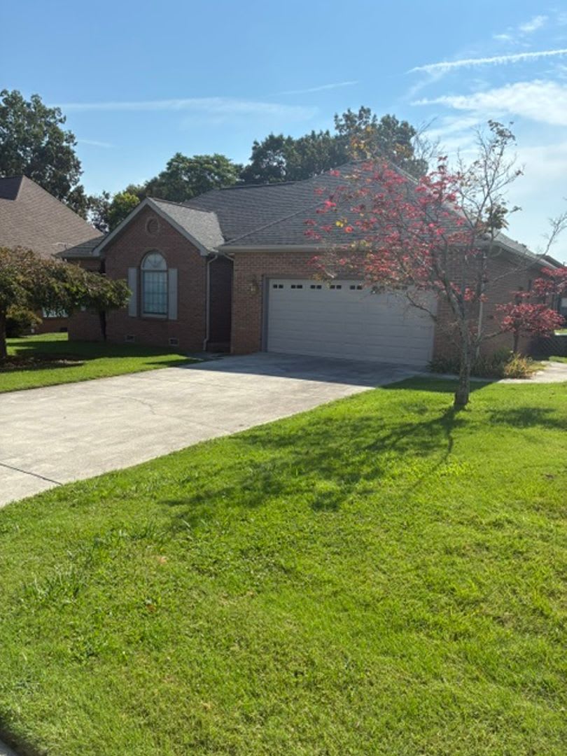 Maryville 37801 Coming Soon Showings Begin September 25 2026 3 Bedroom 2 Bath Home In Royal Oaks Subdivision – photo 2