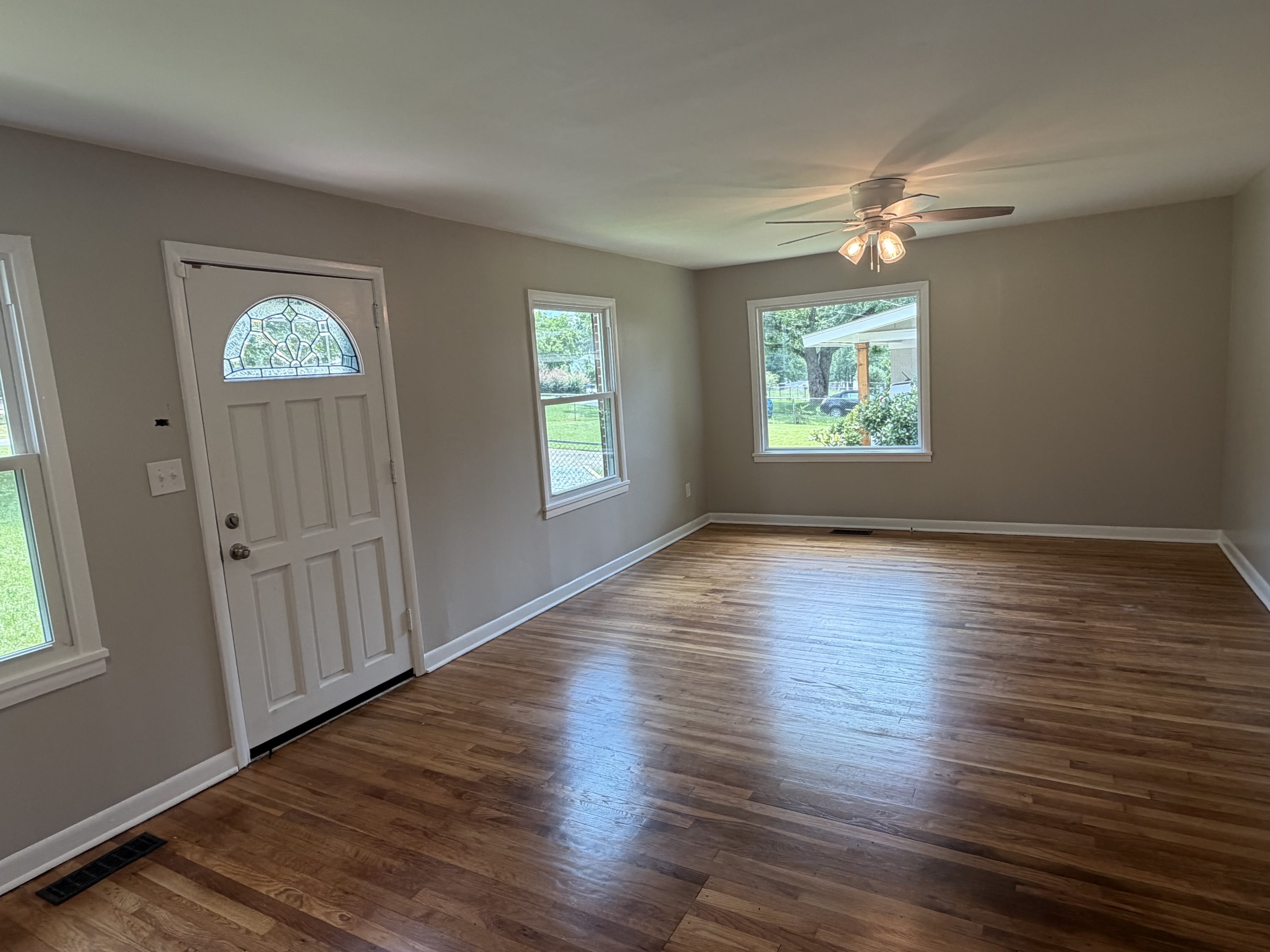 156 North Richmond Street – photo 3