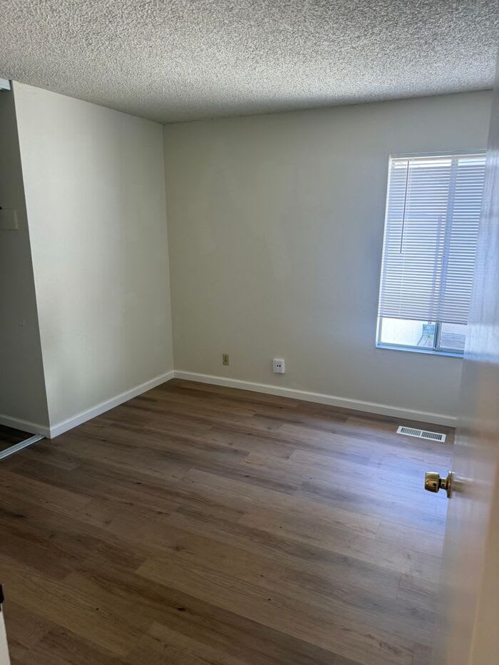 19554 Center Street – photo 4